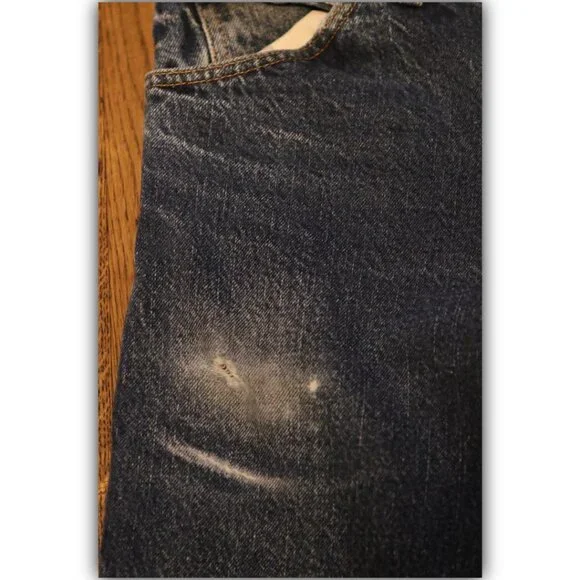 2 pairs of Dickies Men’s jeans. One pair is 33x34 and one pair is 32x32 - Picture 4 of 7